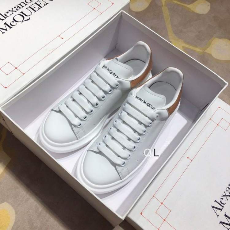 Picture of Alexander McQueen Shoes _SKUAlexanderMcQueensz34-451CQL0418305